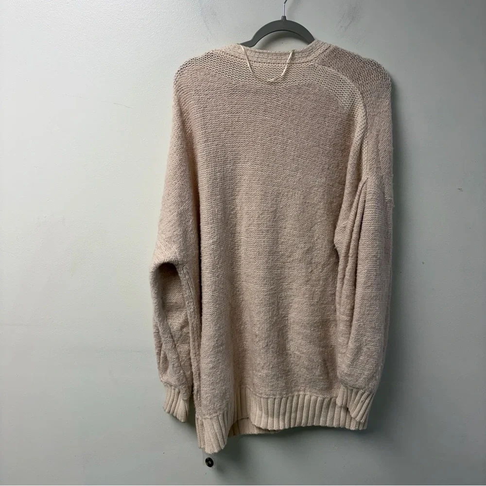 Free People NWOT Snow Drop‎ Slouchy Cardigan Cream Ivory Color Size Medium